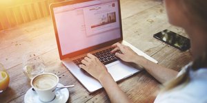 ταμπλετ γυναικα καφες