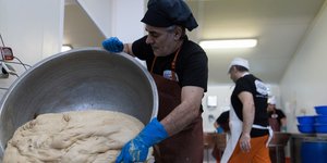 Ο χειροποίητος χαλβάς από τη Θεσσαλονίκη