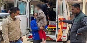 H μητέρα κλειδώθηκε τρία χρόνια με τον γιο της στο σπίτι τους επειδή φοβόταν τον κορωνοϊό