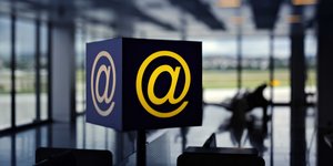 Intrakat: Υλοποίηση έργου για πλήρη κάλυψη σήματος και πρόσβαση στο διαδίκτυο στα 14 περιφερειακά αεροδρόμια της Fraport Greece