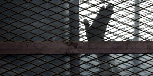 Κρατούμενος σε φυλακές στη Μέση Ανατολή