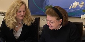 Μαριάνα Κάλμπαρη, Λίνα Μενδώνη 