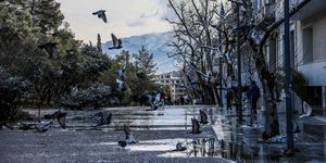 Τσουχτερό κρύο στο κέντρο της Αθήνας