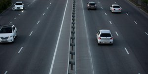 Οδήγηση στην αριστερή λωρίδα 