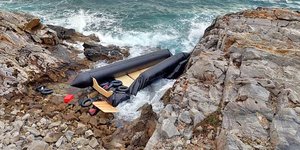 Τραγωδία με ναυάγιο με μετανάστες στη Λέσβο