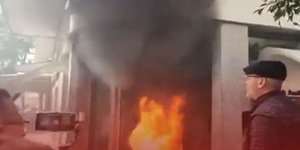 Καταθέτες έσπασαν και πυρπόλησαν τράπεζες στη Βηρυτό