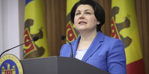 Η πρωθυπουργός της Μολδαβίας, Νατάλια Γκαβριλίτα, ανακοινώνει την παραίτησή της/ AP Photos