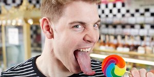 Ο Nick Stoeberl κατέχει το παγκόσμιο Ρεκόρ Γκίνες για τον άνθρωπο με τη μακρύτερη γλώσσα στον κόσμο