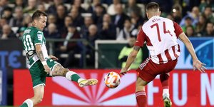 Φάση από το Παναθηναϊκός-Ολυμπιακός για τη Super League