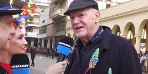 Ο Γιώργος Παπανδρέου στο Καρναβάλι της Πάτρας