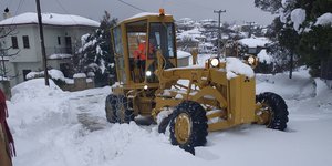 Εργασίες αποχιονισμού στο Πήλιο μετά το «πέρασμα» της κακοκαιρίας «Μπάρμπαρα»/ Φωτογραφία: gegonotanews.gr