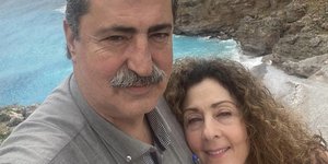 Ο Πάυλος Πολάκης στα Σφακιά με τη σύζυγό του