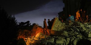 Τουρκία: Μάχη με τον χρόνο δίνουν οι διασώστες στη πόλη Άδανα