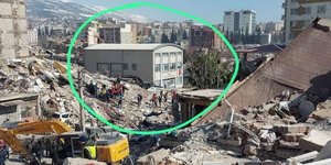 Σεισμός στην Τουρκία: Ισοπεδώθηκε πόλη, έμεινε όρθιο μόνο το κτίριο των Πολιτικών Μηχανικών