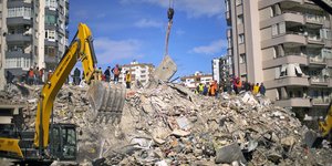 Σεισμός στην Τουρκία: Πάνω από 11.000 οι νεκροί