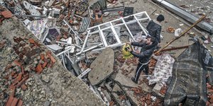 Πολύνεκρος ο σεισμός που «χτύπησε» την Τουρκία/ AP Photos