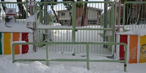 Κλειστό σχολείο στον Διόνυσο 