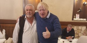 Στην ταβέρνα Στάνη στα Καλάβρυτα ο Μπόρις Τζόνσον