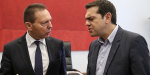 Γιάννης Στουρνάρας και Αλέξης Τσίπρας σε συνάντηση που είχαν το 2014