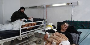 Συρία - σεισμός: Γεμάτα τα νοσοκομεία από τραυματίες / Φωτογραφία: AP