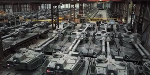 Η αποθήκη με τα τανκς στο Βέλγιο