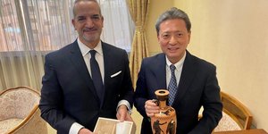 Τάκης Θεοχαράκης: Ο αντιπρόεδρος και CEO της Nissan Νικ. Ι. Θεοχαράκης στην Ιαπωνία