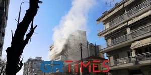 Φωτιά σε διαμέρισμα στην Τούμπα, στη Θεσσαλονίκη/ GRTimes.gr