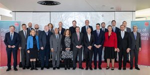 H οικογενειακή φωτογραφία στην προσύνοδο των Ευρωπαίων Σοσιαλιστών στις Βρυξέλλες