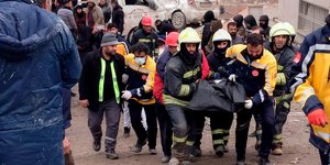 Καταστροφικός σεισμός 7,8R στη Τουρκία