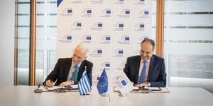 Ο Πέτρος Τζαννετάκης της Motor Oil και ο Ιωάννης Καλτσάς της ΕΤΕπ 