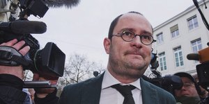 O υπουργός Βόρειας Θάλασσας στο Βέλγιο, Βίνσεντ Φαν Κουίκενμπορν