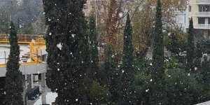Χιονόπτωση στο κέντρο της Αθήνας