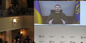 O πρόεδρος της Ουκρανίας, Βολοντίμιρ Ζελένσκι κατά την έναρξη της Διάσκεψης του Μονάχου για την Ασφάλεια