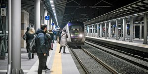 Εφυγαν τα ξημερώματα τα πρώτα τρένα