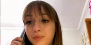 Η Αγνή έζησε την τραγωδία των Τεμπών, είναι μια από τους διασωθέντες και περιγράφει τη φρίκη