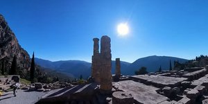 Δελφοί: Περιπλανηθείτε στον «Ομφαλό της Γης» με την βοήθεια της πιο προηγμένης κάμερας στον κόσμο [βίντεο]