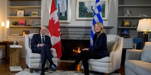 Δένδιας και Ζολί συζητούν