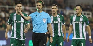 Ο ελίτ διαιτητής Αλεξέι Κουλμπάκοφ, σε στιγμιότυπο από το ματς Παναθηναϊκός-ΠΑΟΚ