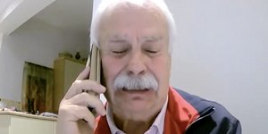 Εκπαιδευτής μηχανοδηγός βάζει τα κλάματα