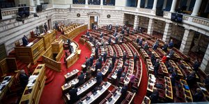 Ενός λεπτού σιγή στη Βουλή,