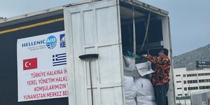 Φορτηγό από την Ελλάδα φτάνει στην Τουρκία