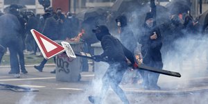 Σοβαρά επεισόδια σήμερα σε πολλές πόλεις της Γαλλίας