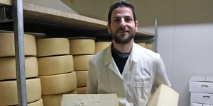 Γραβιέρα Μυτιλήνης παραδοσιακό Τυροκομείο Άργενος