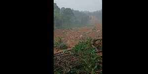 Κατολίσθηση στην Ινδονησία με τουλάχιστον 10 νεκρούς/ Twitter, screenshot 