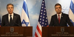 Ο υπουργός Εξωτερικών των ΗΠΑ Antony Blinken, αριστερά, και ο Ισραηλινός υπουργός Εξωτερικών Eli Cohen