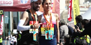 Οι νικητές του φετινού ημιμαραθωνίου Αθήνας, Π. Καραϊσκος και Ι. Παναγιωτοπούλου