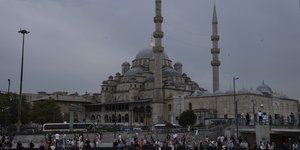 Κόσμος στην Κωνσταντινούπολη