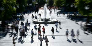 Κόσμος στο Σύνταγμα