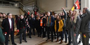 Στο Παρίσι ο Δημήτρης Κουτσούμπας