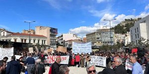 Συγκέντρωση στη Λαμία για την τραγωδία στα Τέμπη/ Φωτογραφία: Lamianow.gr